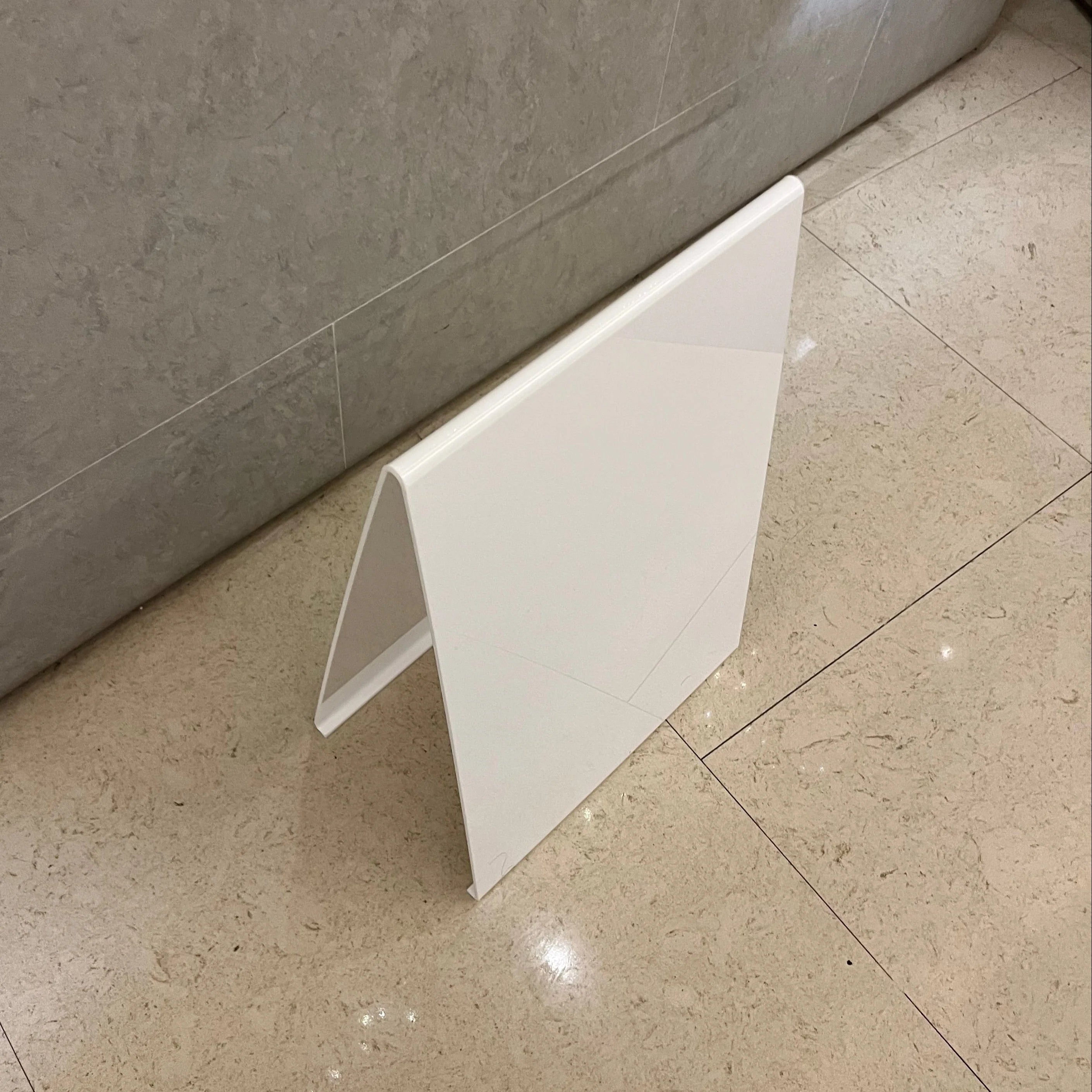 Panneau trottoir en acier inoxydable blanc